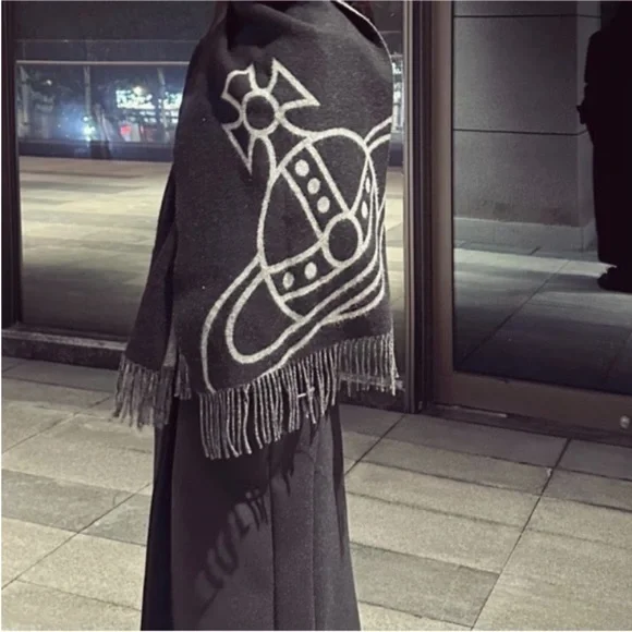 Vivienne Westwood wool scarf - Picture 4 of 9
